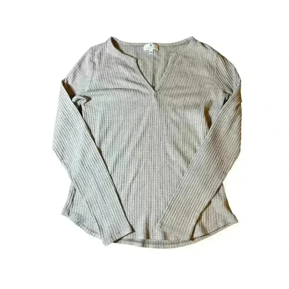 Socialite v neck long sleeve shirt size small perfect for layering in winter